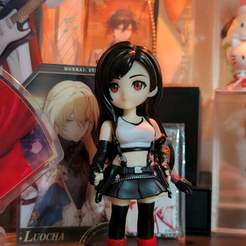 Tifa Lockhart Final Fantasy 7 VII figure like new