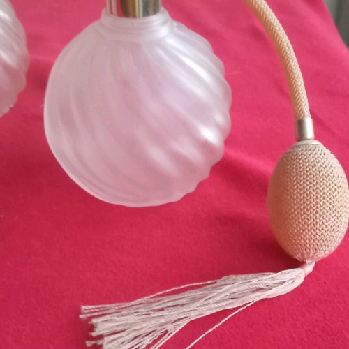Vintage pink opaline toilet set like new, 3 pieces