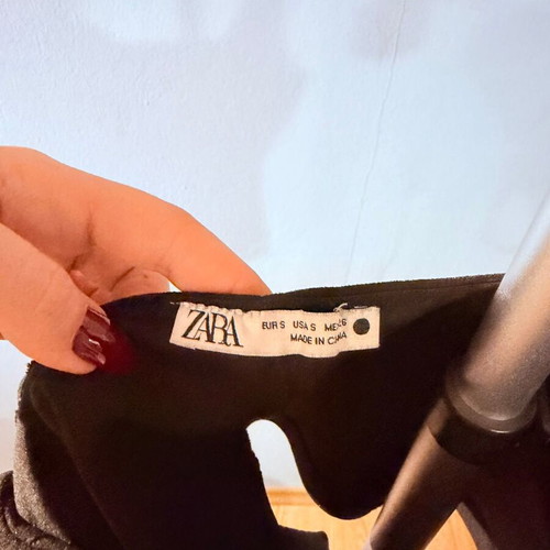 Zara crop top like new, black, with underwire, size S