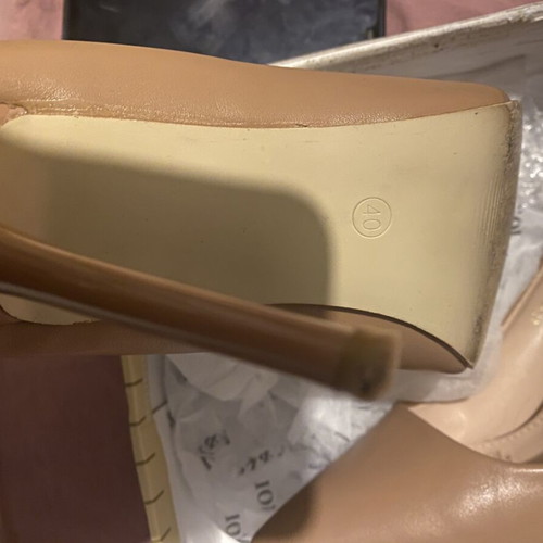 Beige pumps like new, size 40