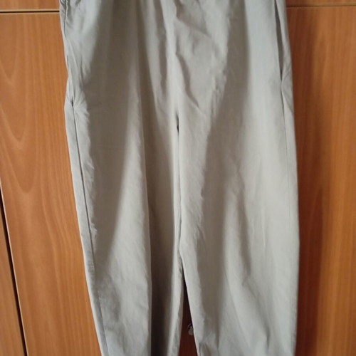 Zara olive green pants XL like new, lightweight fabric