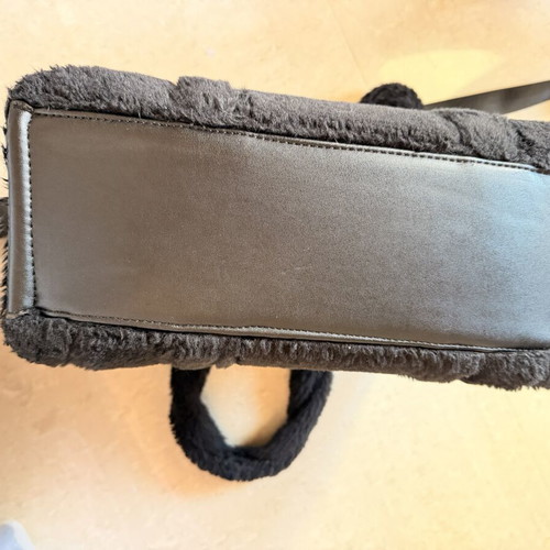 Moschino tote bag used, black furry shoulder bag Migato