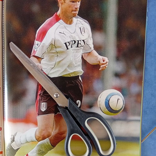 Match Football Magazine Issue 20-26/9/2005 like new with Adriano poster and 8 stickers