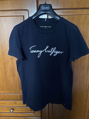 Γυναικεία μπλούζα Tommy Hilfiger σαν καινούργιο, μέγεθος L