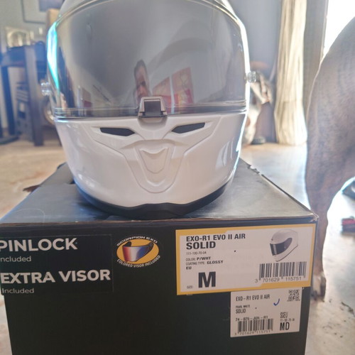Scorpion EXO-R1 Evo II helmet like new with photchromic extra visor