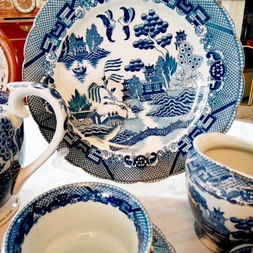 Blue Willow Tea Set 20 Pieces from Belgium