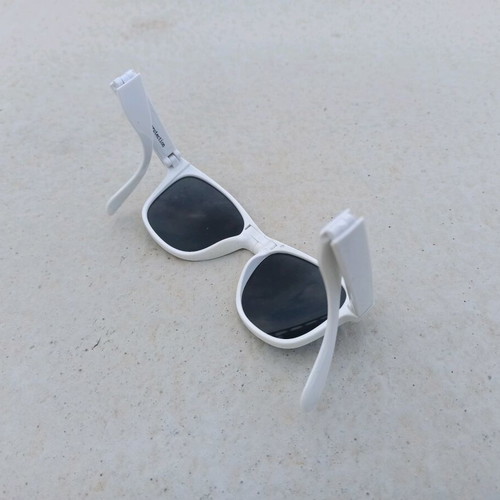 Foldable children's white sunglasses like new