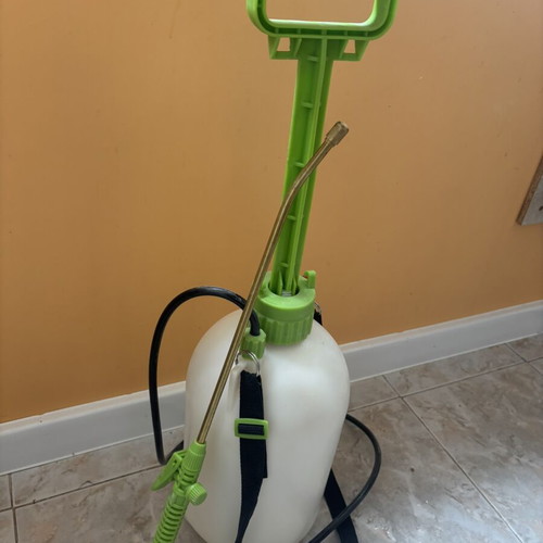 Hand Pump 5 Liter Like New for Pest Spraying
