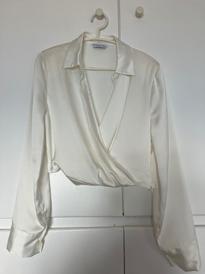 Stradivarius satin blouse white like new