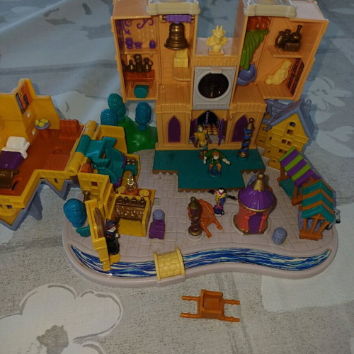 Παναγία Παρισίων Disney Poly Pocket 1995 μεταχειρισμένο