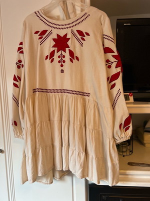 Karavan mini dress with embroidery oversized small like new