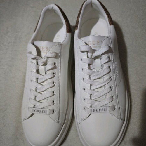 Guess sneakers new, size 42, white and beige
