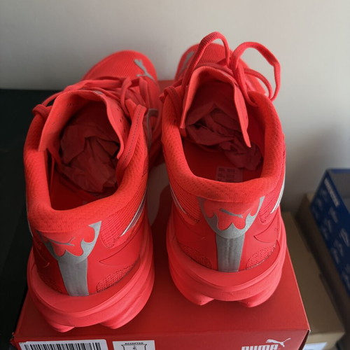 Puma Deviater Nitro 4 running shoe size 44, red