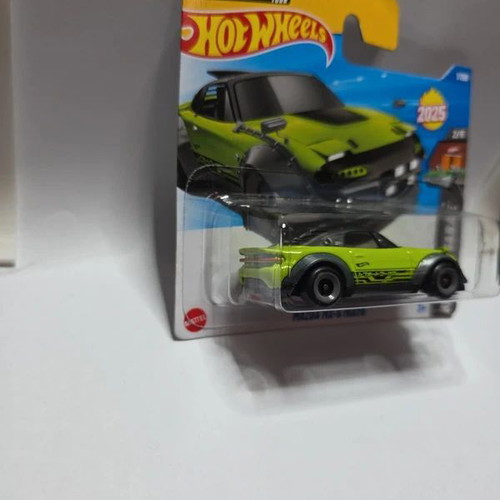 Hot Wheels Mazda MX-5 Miata new, HW Dream Garage 2/5