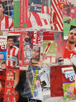 Olympiakos poster collection, lot of 32 including magazines and national team posters