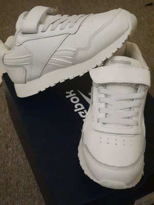 Reebok kids' athletic shoes size 30 like new, white