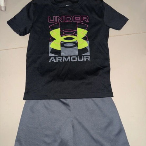 Under Armour set like new, 116 cm, 6 years old