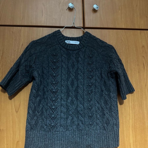 Zara knitted top with 3/4 sleeve like new, gray, size S