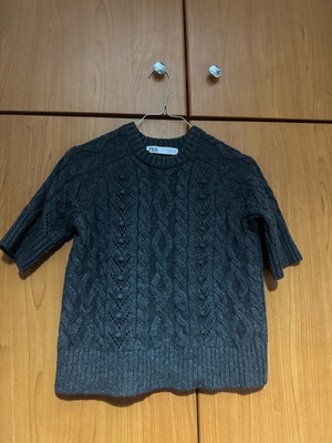 Zara knitted top with 3/4 sleeve like new, gray, size S