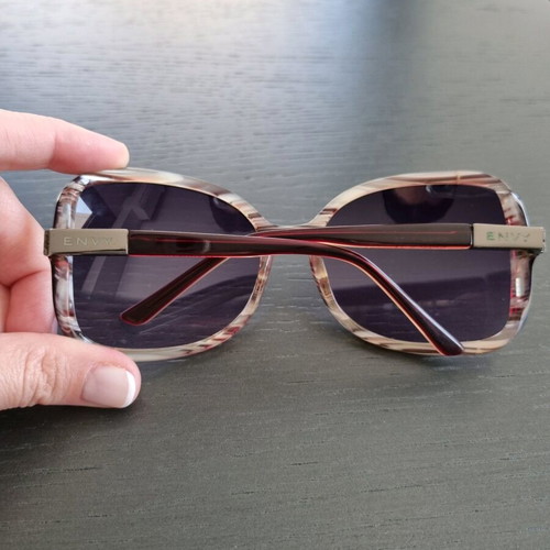 Envy sunglasses like new, burgundy and white