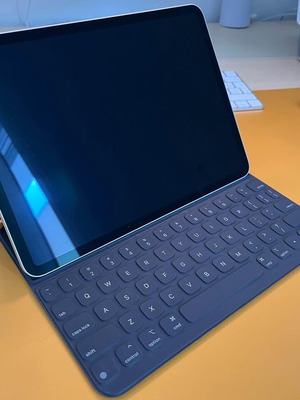 Apple Smart Keyboard Folio