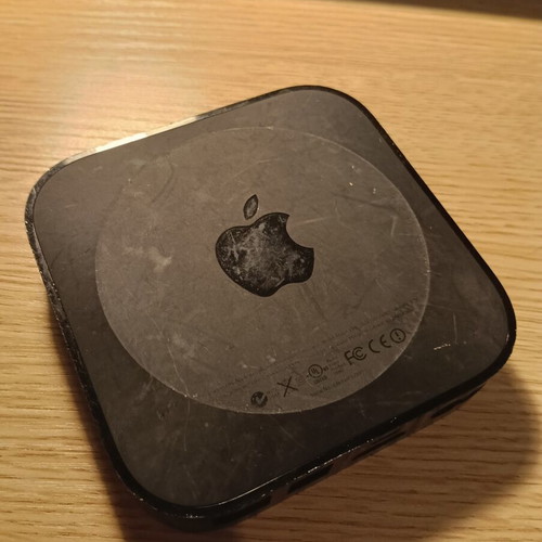 Apple TV box 3rd gen used, unknown working condition, scratched