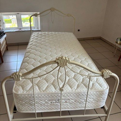 Laura Ashley metal bed 90cm x 190cm with mattresses like new