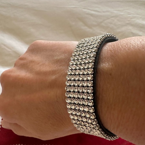 Adjustable bracelet with 6 rows of rhinestones like new, black and white