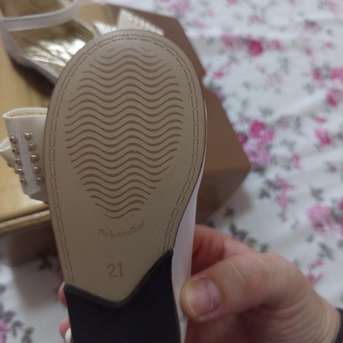 Children's shoes size 17, sandals size 20, white shoes size 21