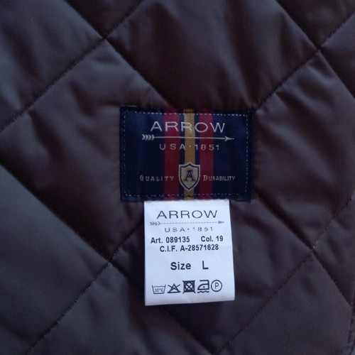 Black vest new, unworn, Arrow size L