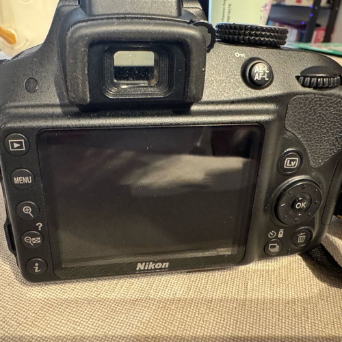 Nikon d3300 κάμερα σαν καινούργιο με φακό 18-55mm