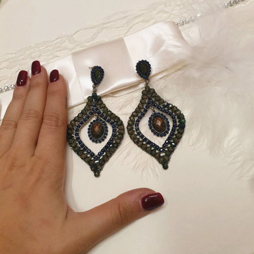 Green earrings like new with stones, large and impressive