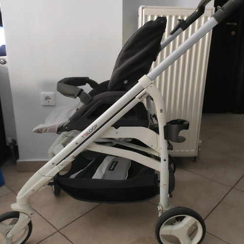 Inglesina stroller like new with footmuff and waterproof cover