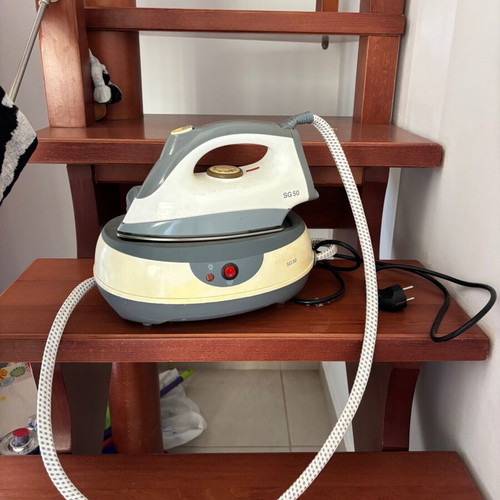 Singer SG-50 ironing system, 2000 watt, 3.5 bar steam pressure