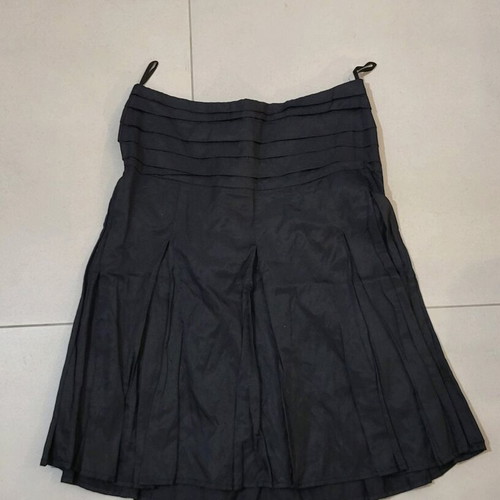 Black pleated skirt like new, cotton, unworn