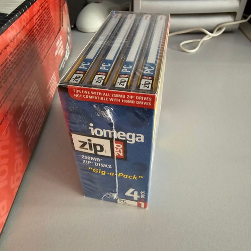 Iomega Zip 250 External Parallel Port Drive and 4 Pack Zip Disks brand new
