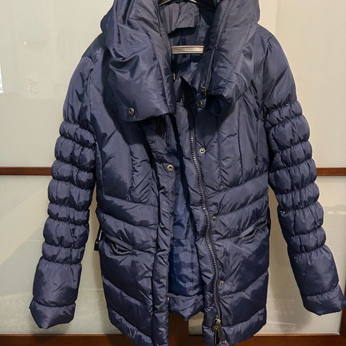 Down women's jacket with belt and collar blue like new
