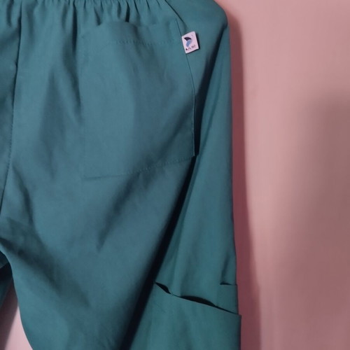 Nursing uniform like new, size M, elastic pants with side pockets