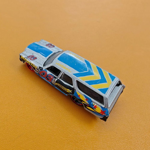 Hot Wheels ’70 Chevelle SS Wagon used with MADMAN design
