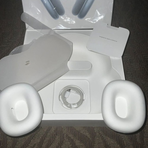 Apple AirPods Max Blue like new with case and protectors