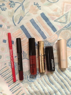 Σετ κραγιόν και μολύβια χειλιών με δώρα, κόκκινο κραγιόν Kiko