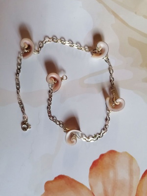 Silver 925 anklet new with chain and white shells