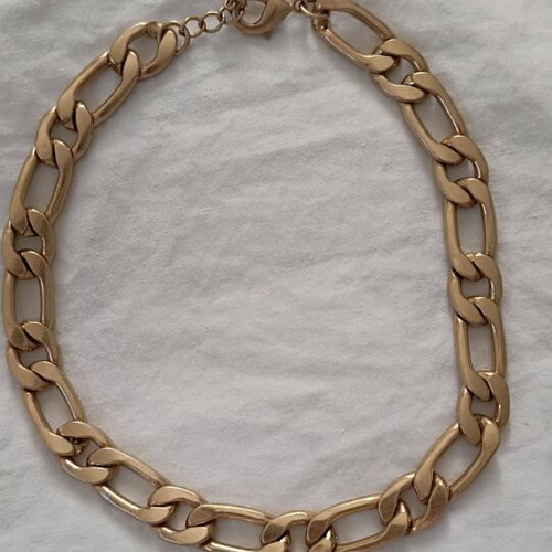 Zara necklace like new, gold color