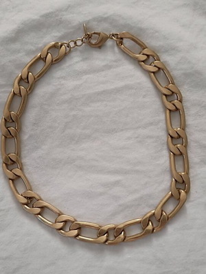 Zara necklace like new, gold color