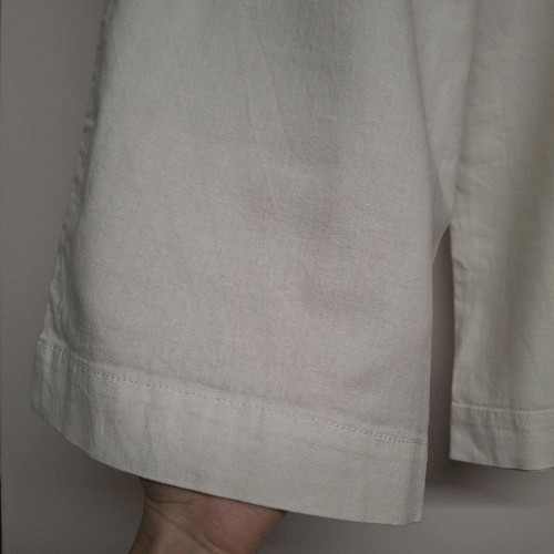 Marks & Spencer short pants like new with pockets, white multicolor