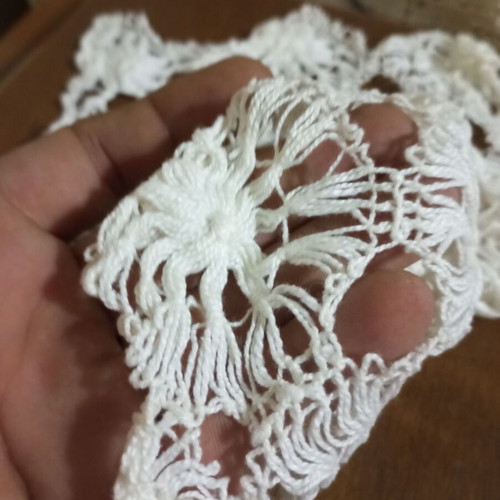 Vintage handmade crochet doilies set of 6 new