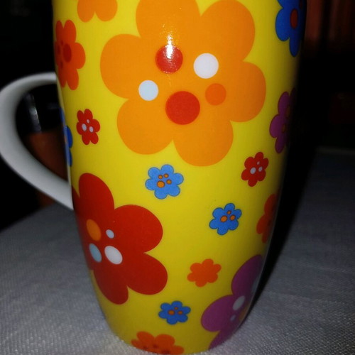 Mug new from excellent IONIA porcelain