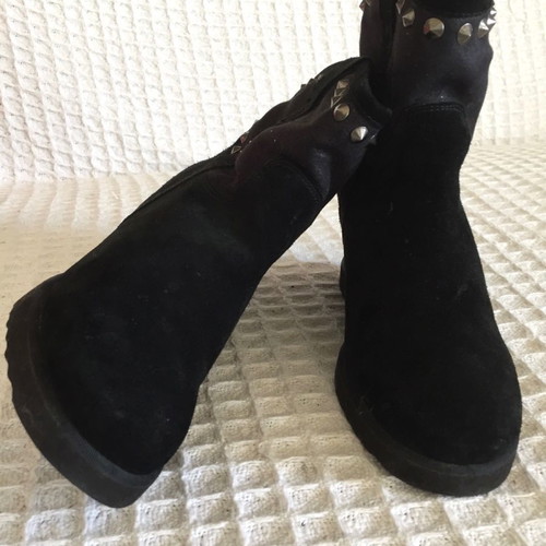 Ash suede ankle boots with fur and studs, size 37, black