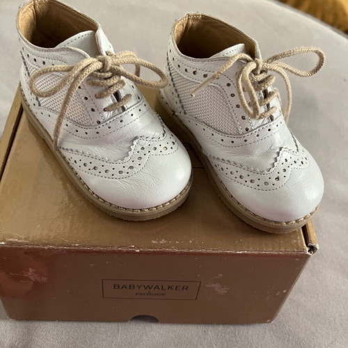 Babywalker christening shoes like new, size 19