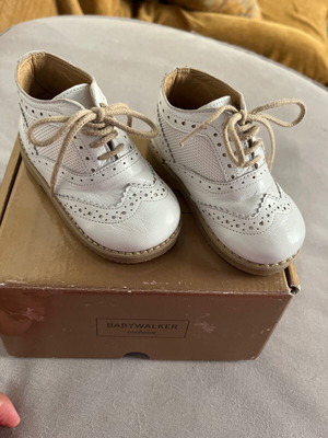 Babywalker christening shoes like new, size 19